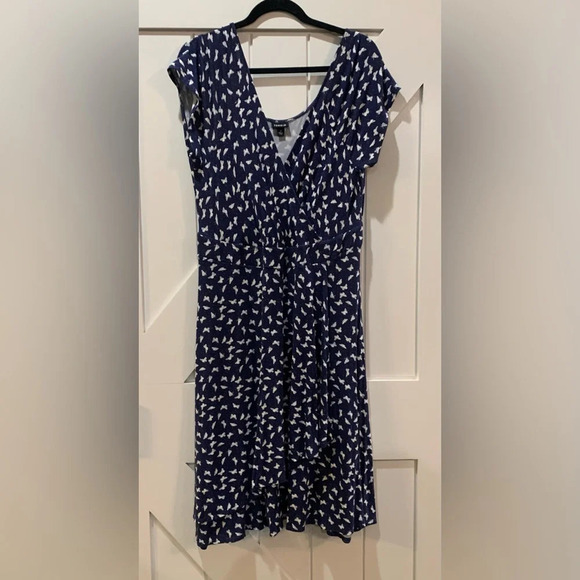 2X Torrid Navy Blue Butterfly Print Dress Surplice Faux Wrap  Short Sleeve. - Picture 1 of 6